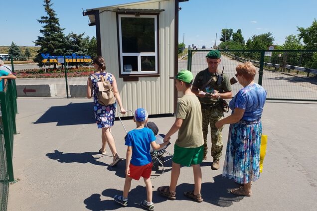 В Україні змінять порядок перетину лінії розмежування на Донбасі