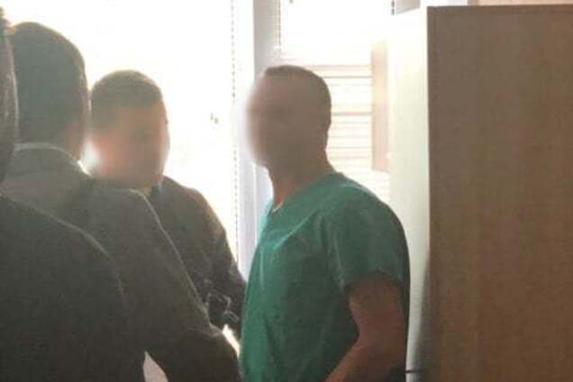 В Киеве на огромной взятке задержали врача института им. Шалимова: его фото
