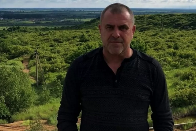 Куди дивиться СБУ? На Закарпатті у голови села знайшли громадянство іншої країни. Фотофакт