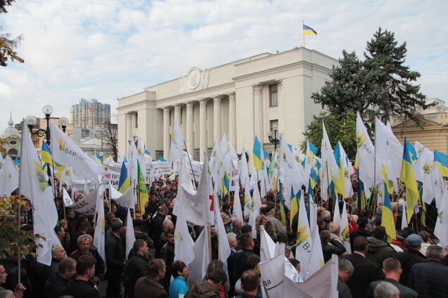 14 тысяч аграриев митинговали под Верховной Радой против продажи земли иностранцам