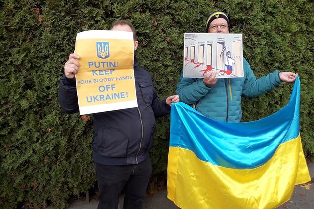 'Stop Putin!' Лаврову в Норвегии устроили 'кровавый' прием. Фото