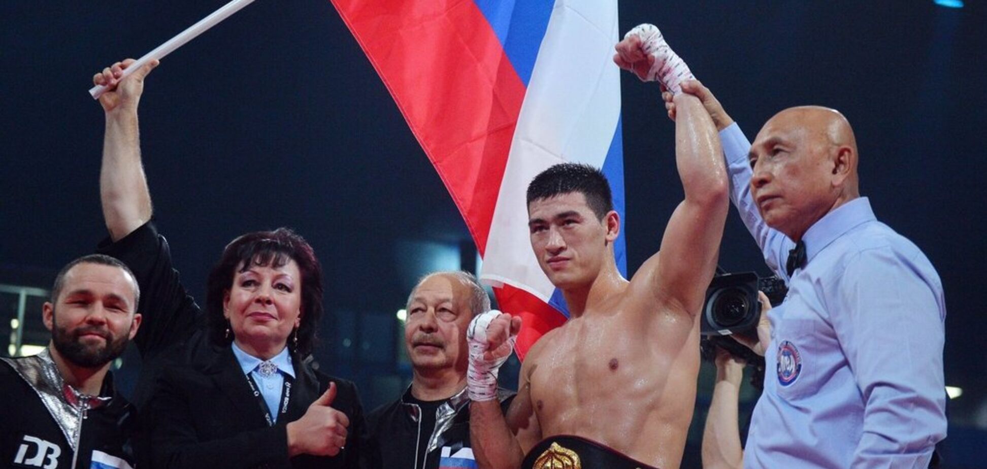 Чемпіон світу обурився українцями, якi освистали його за прапор Росії