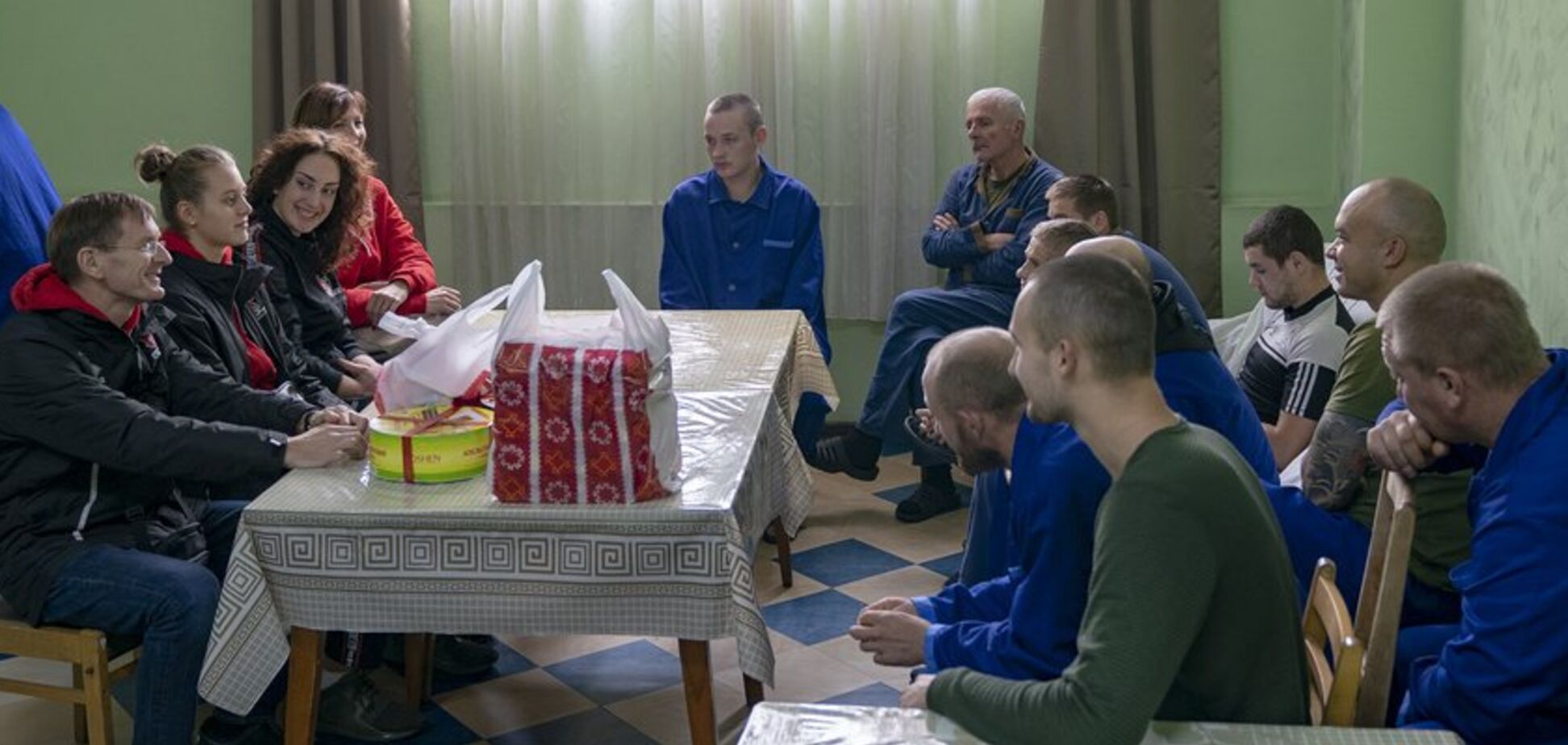 СК “Прометей” відвідав бійців та подарував бойлери військовому госпіталю