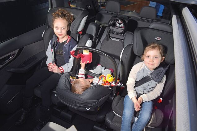 Каждое пятое – токсично: вскрылись неожиданные факты тестов детских автокресел