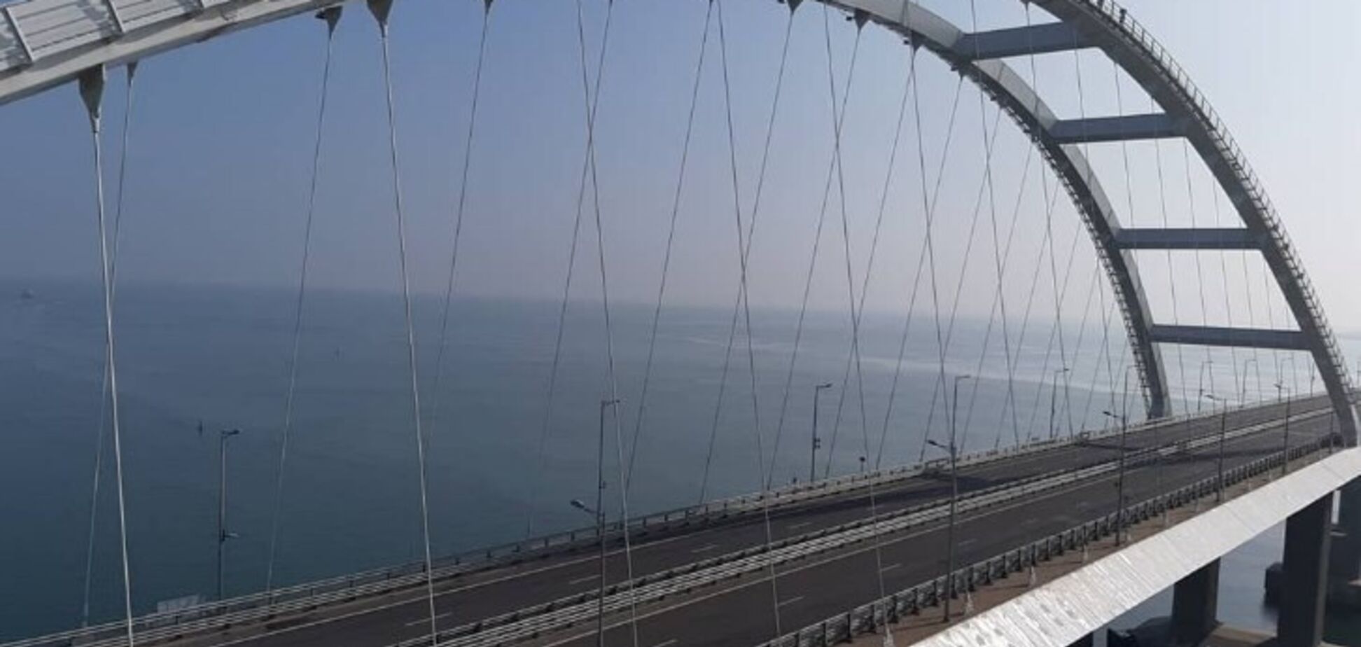Пустой Крымский мост