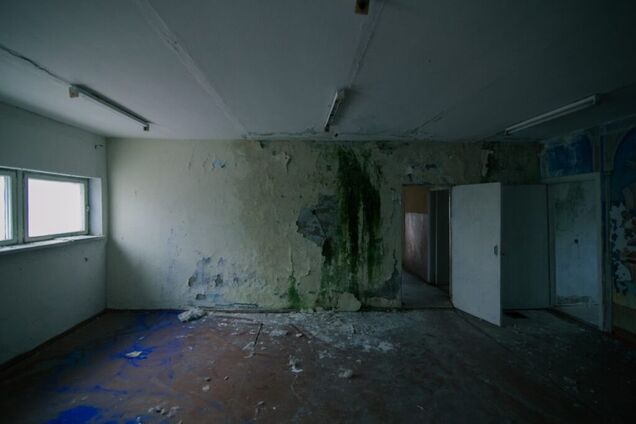 Протікає дах і каналізація: у мережі показали, в яких умовах живуть морпіхи на кордоні з Кримом