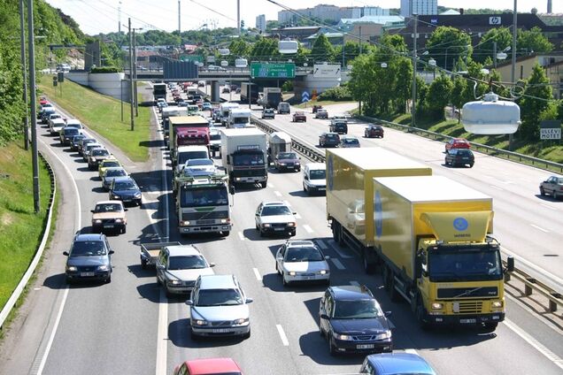 Ілон Маск допоможе? У Росії задумали радикально побороти пробки