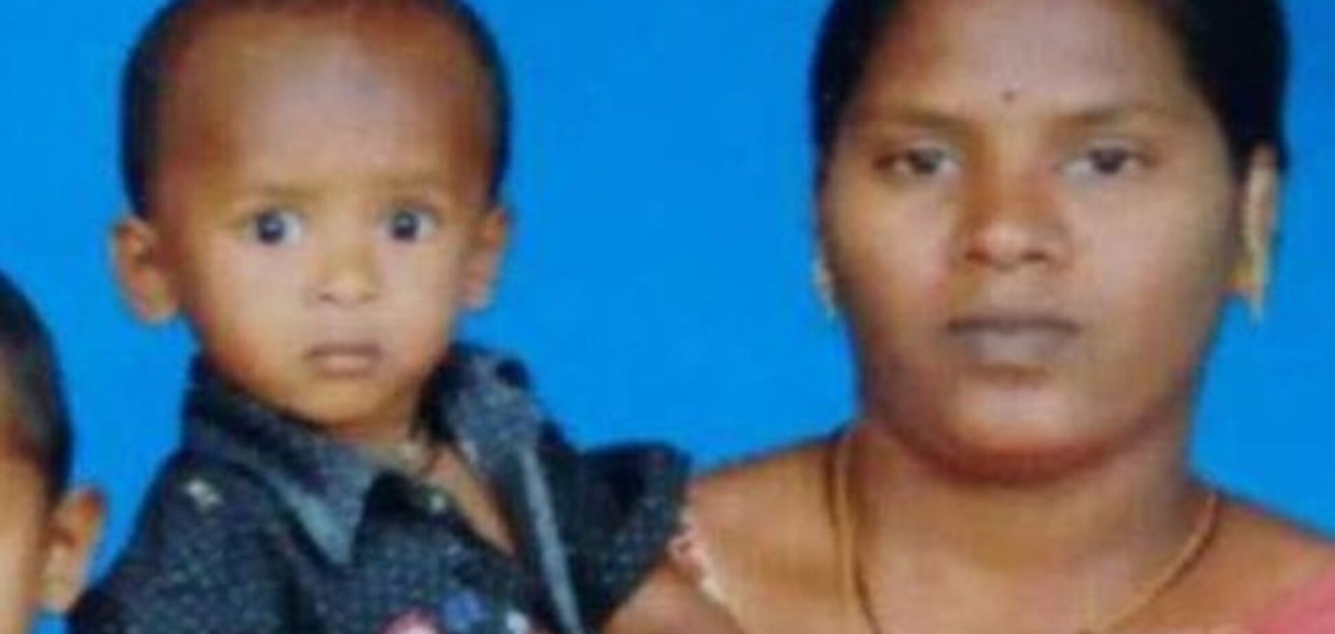 Упал на дно колодца: в Индии умер мальчик, которого спасали несколько дней