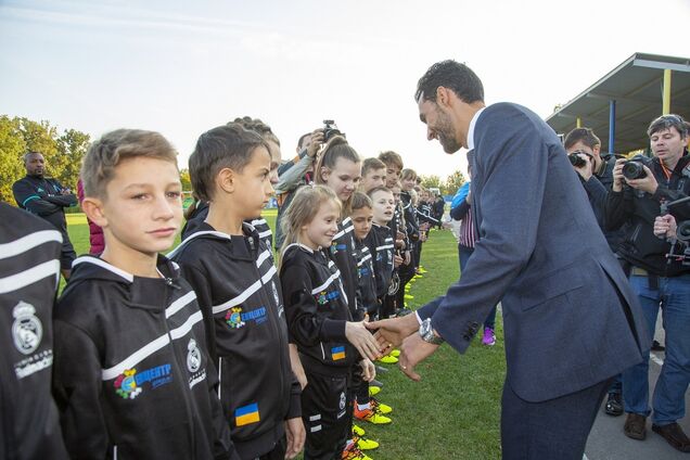 Гра, що змінює життя: в Україні відкрили соціально-спортивні школи Фонду 'Реал Мадрид'