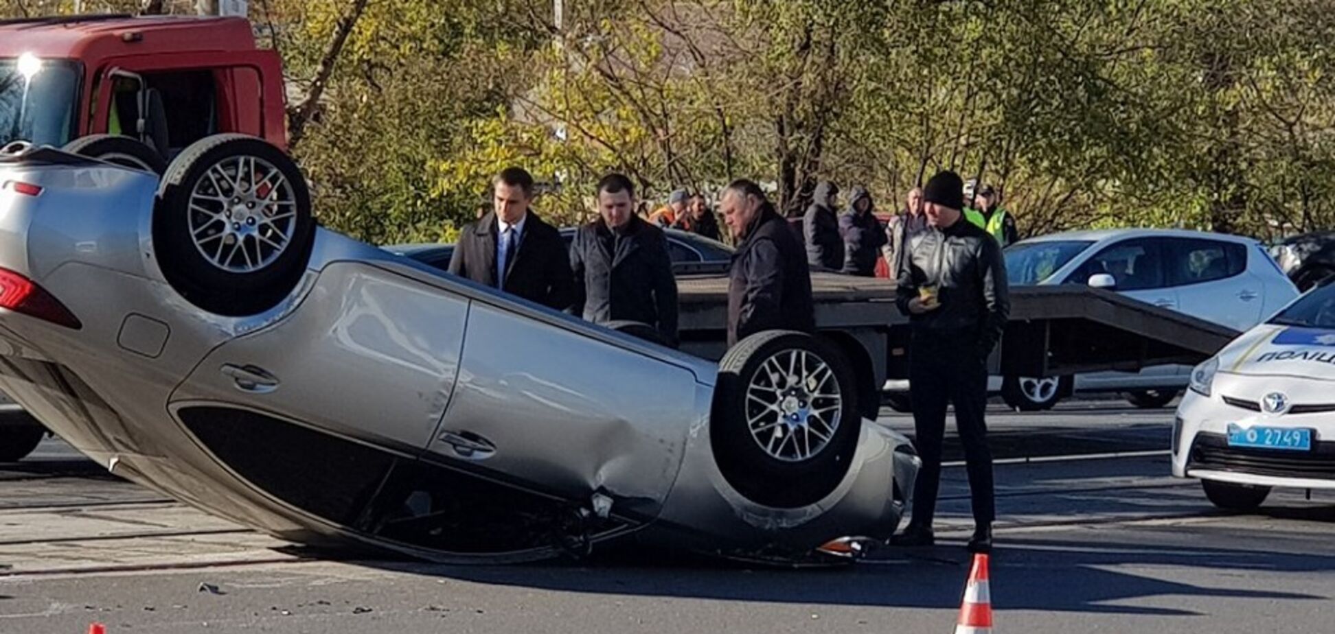 Загадочные декларации и состоятельные родственницы: что скрывает прокурор, попавший в аварию на чужом Lexus