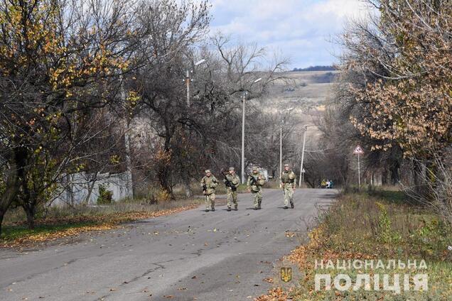 Разведение войск на Донбассе: стало известно, что происходит возле Золотого. Фото, видео