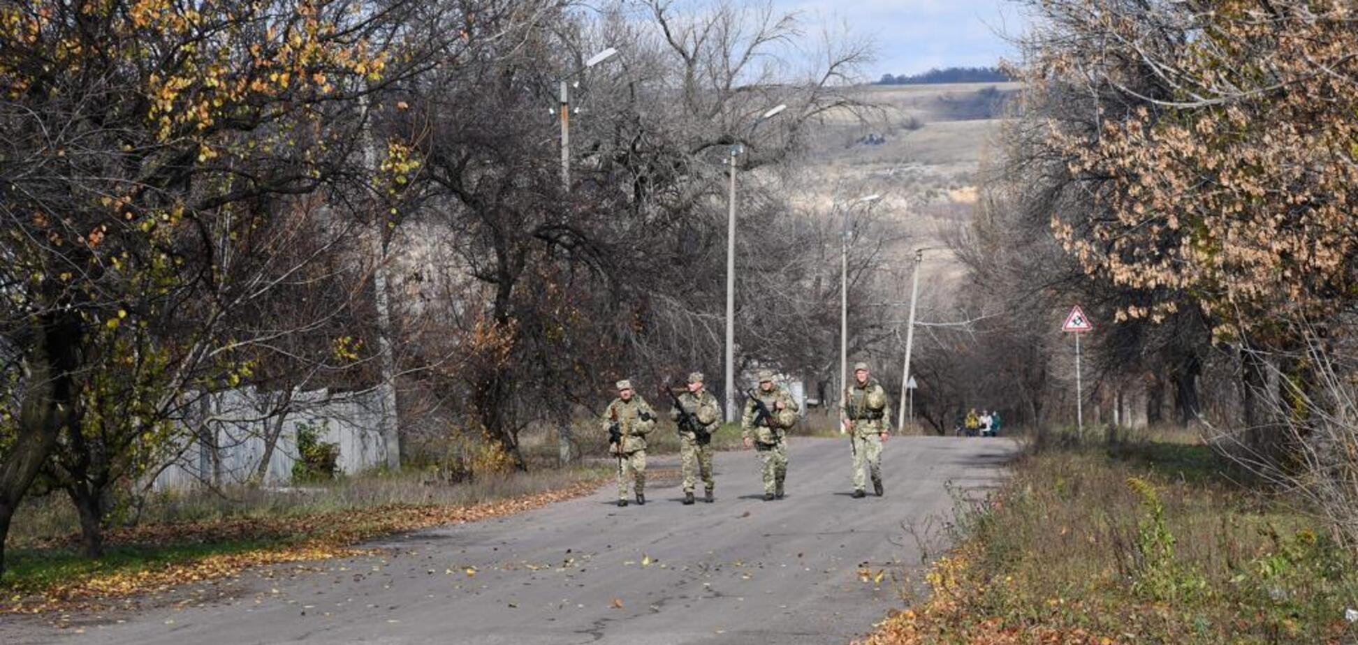 Розведення військ на Донбасі: стало відомо, що відбувається біля Золотого. Фото, відео