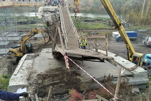 'Русню с караваем встречать?!' В сети ажиотаж из-за новых фото моста у Станицы Луганской