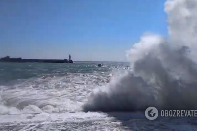 'Сидіть вдома, мухоср*нци!' Жителі Криму різко ополчилися проти понаїхавших росіян