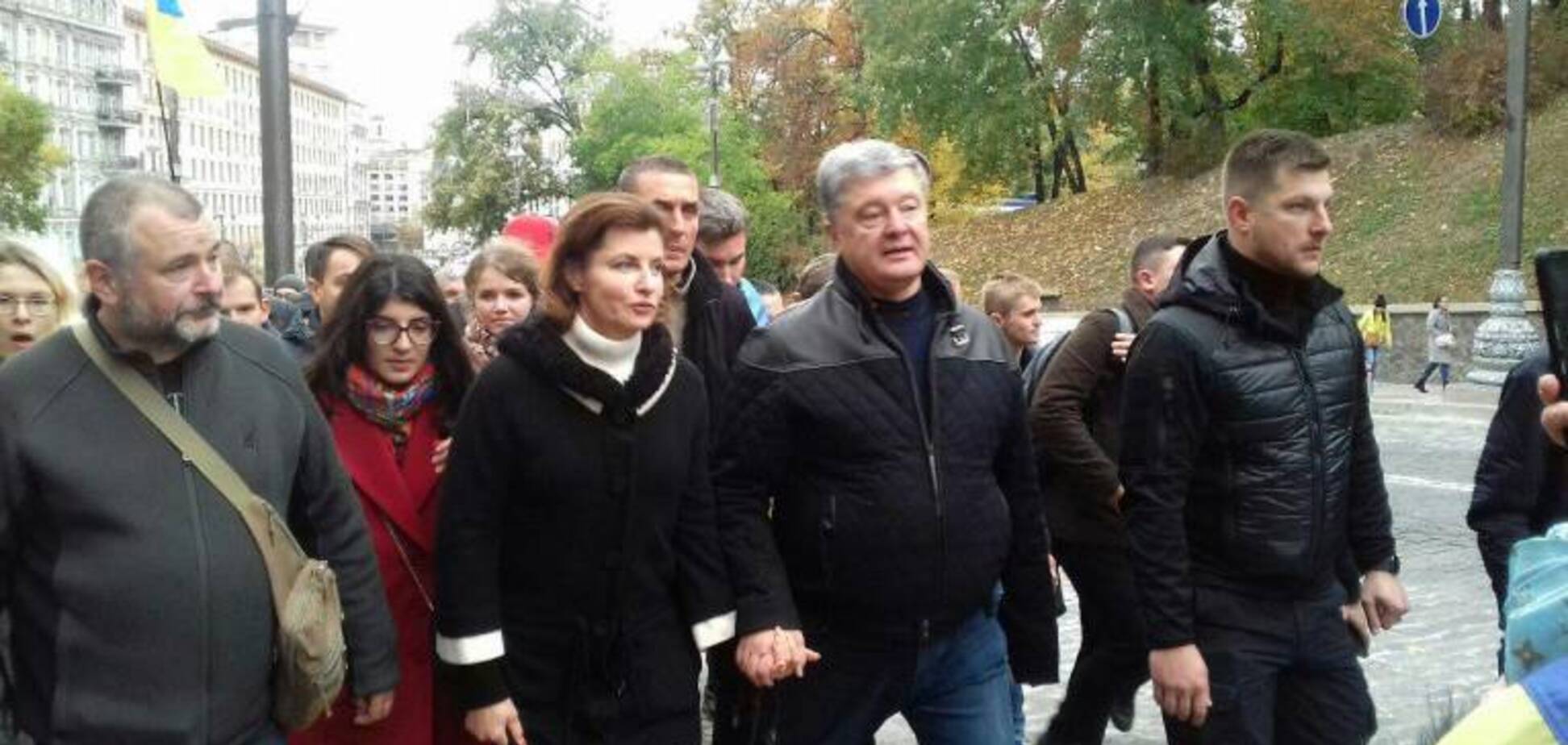 'Народ знает, что делать': Порошенко присоединился к всеукраинскому вече 'Остановим капитуляцию!'