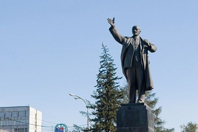 В Запорожье Ленина заменили на Порошенко