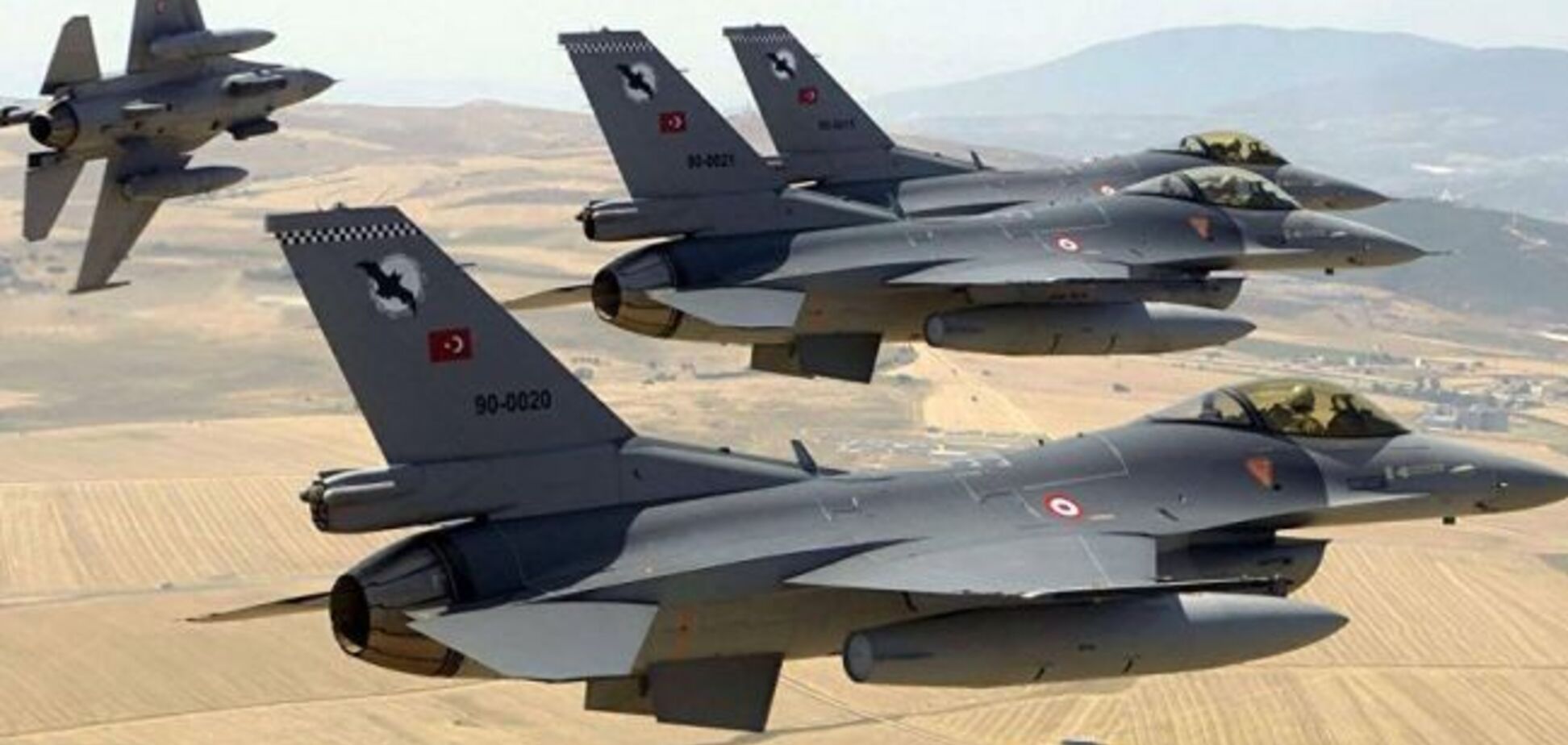 Турция нанесла авиаудар по Сирии