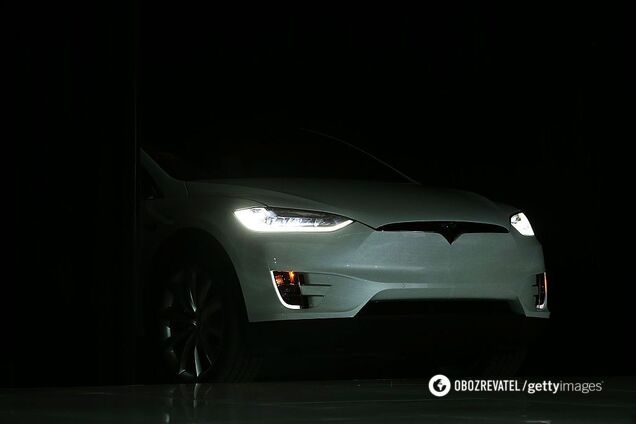 Владельцы Tesla ездят на волосок от смерти: обнаружен критический дефект