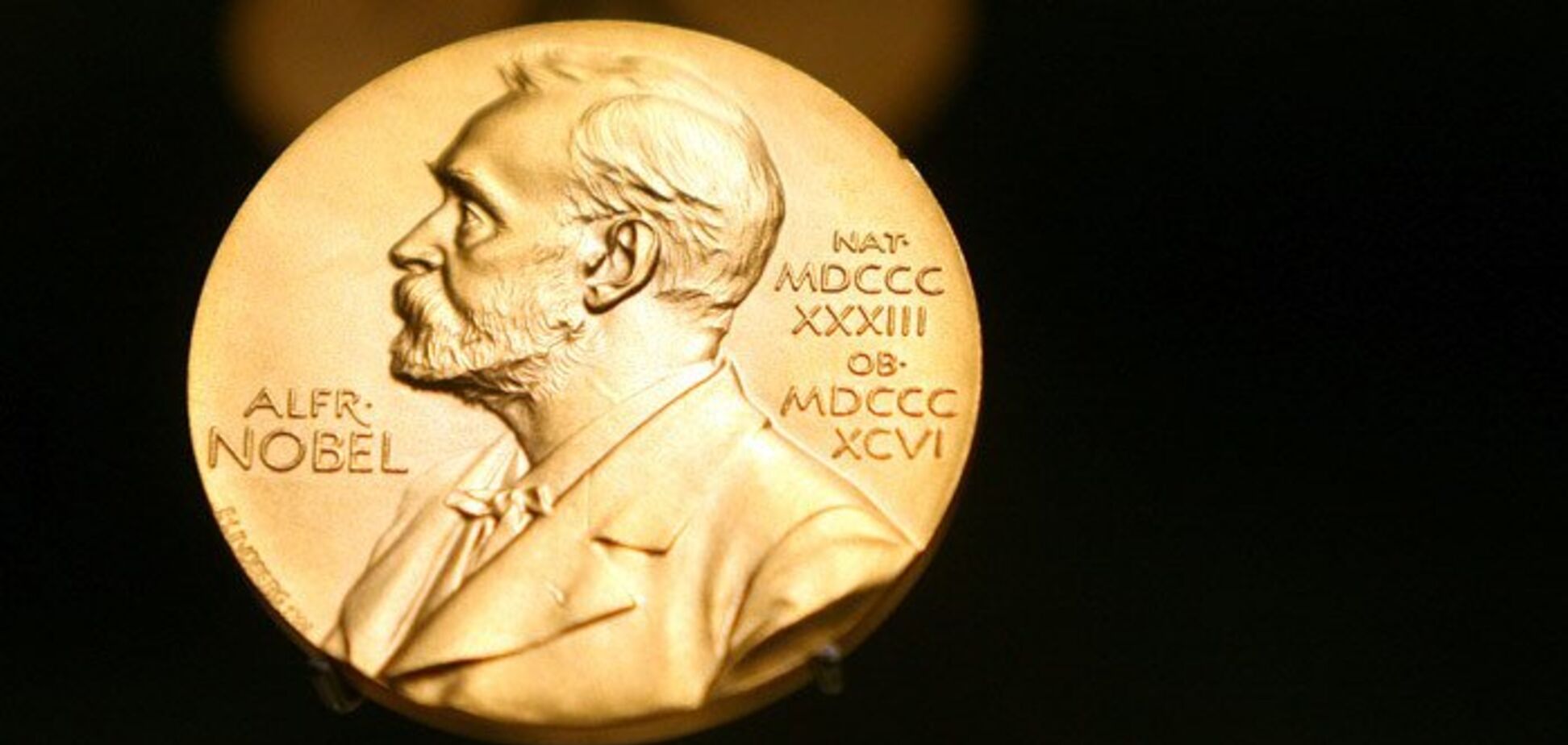 Допоможе у боротьбі з раком і анемією: названі лауреати Нобелівської премії у медицині