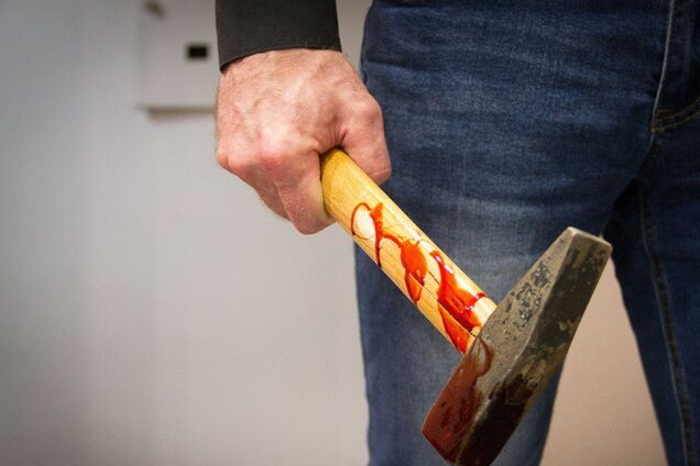 У Дніпрі чоловік до смерті забив дружину молотком: подробиці