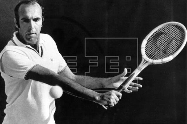 Умер легендарный испанский теннисист