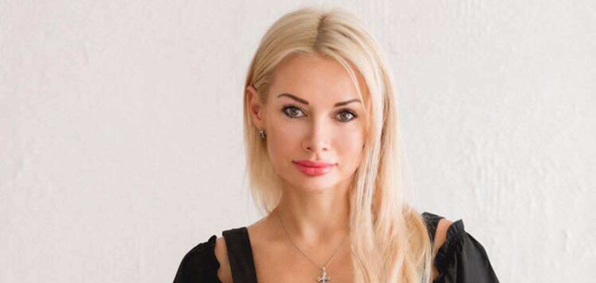 'Півлітра влізе': 'слуга народу' прийшла в Раду з елітним аксесуаром. Фотофакт