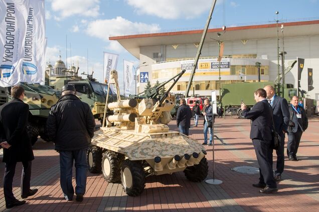 "Зброя та безпека" должна стать главной выставкой вооружения Восточной Европы – Турчинов