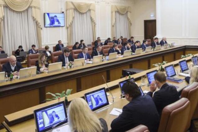 Кабмин утвердил трех глав ОГА: кто они