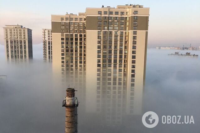 Київ огорнув казковий туман