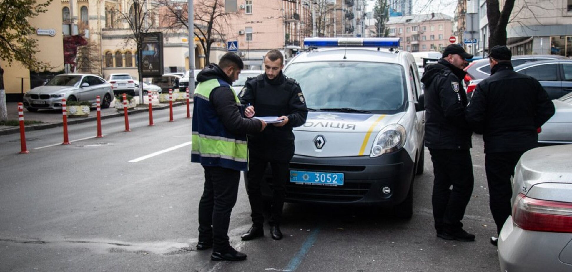 У Києві чоловік помер посеред вулиці