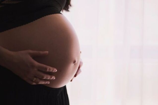 ''Не ставить на паузу активне життя'': Супрун розвіяла міфи про вагітність
