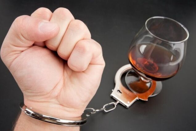 Від залежності до появи пухлини: як в Дніпрі живуть колишні алкоголіки