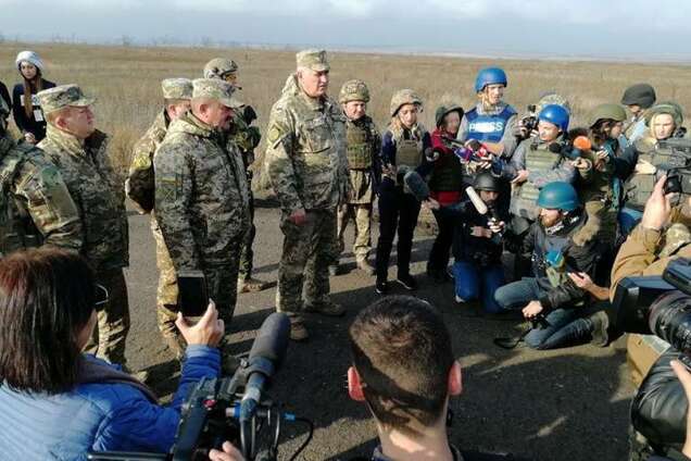 Як ЗСУ йшли з позицій на Донбасі: з'явилися фото і відео
