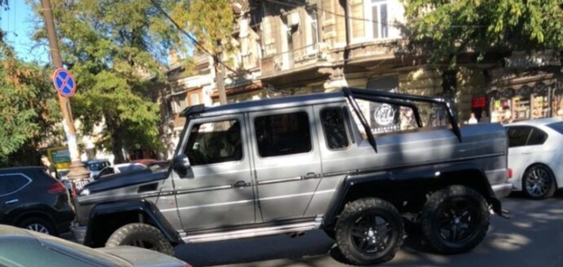 На вулицях Одеси помітили рідкісний автомобіль за $1 мільйон. Фото
