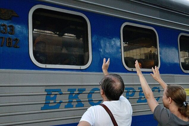 Загорівся під час руху: у Росії трапилася жахлива НП з потягом 'Москва – Київ'