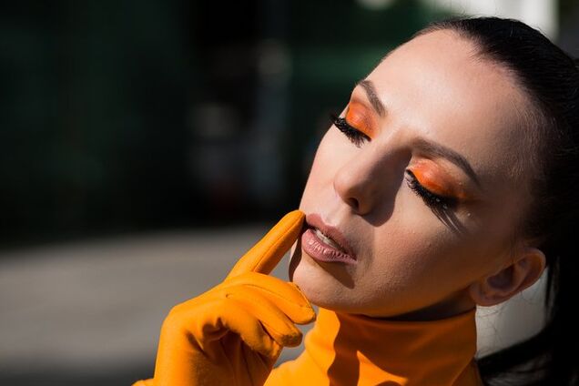 Sonya Kay в эротических образах устроила беспредел на киевских дорогах