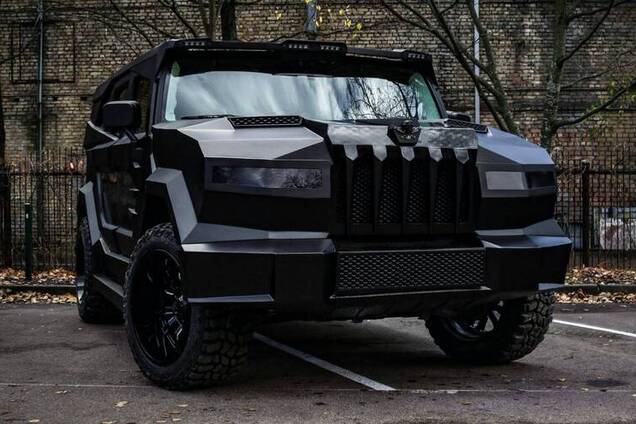 Dartz black stallion