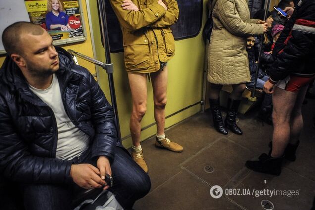 Ніяких жебраків та торговців: названо "чорний список" пасажирів у метро Києва