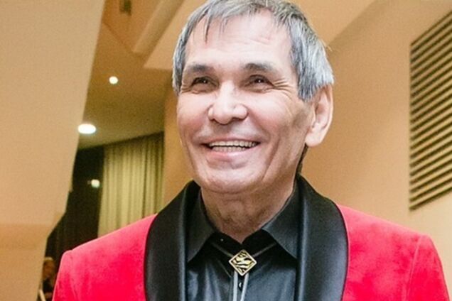 'Будешь лежать, как Сталин': Алибасов подрался с журналисткой