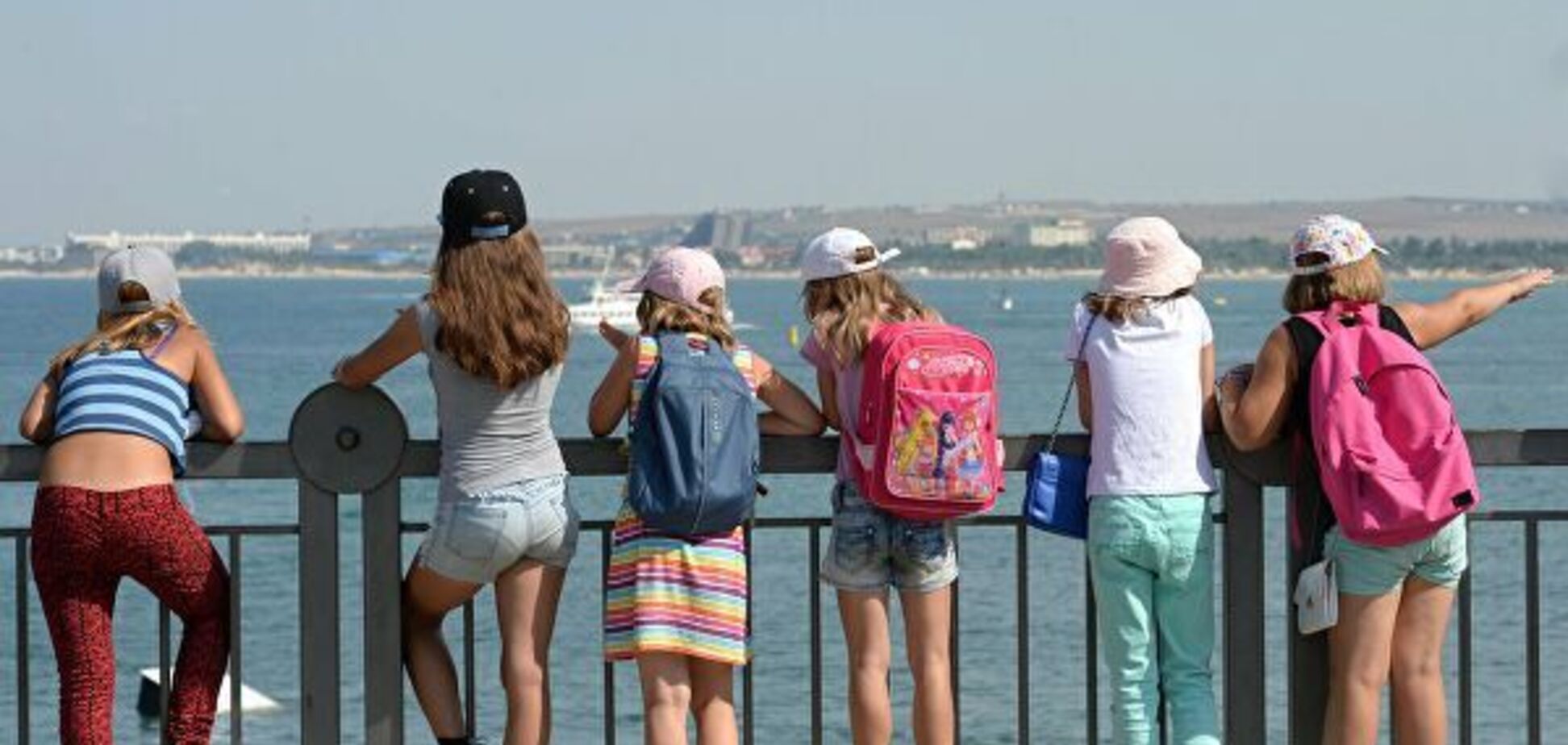 Школярі подорожуватимуть Україною безкоштовно: уряд зробив перший крок