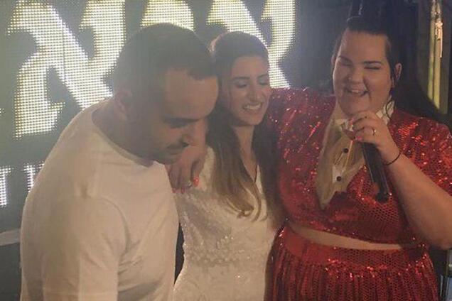 'Ніхто не повинен плакати': Нетта Барзілай під обстрілами врятувала весілля ізраїльтянам