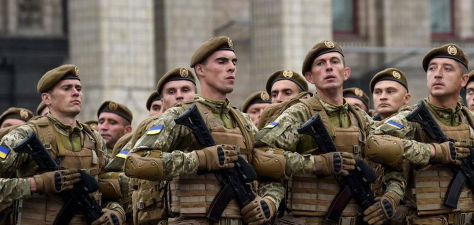 Кормят солдат: как в Украине решают проблему просроченных продуктов