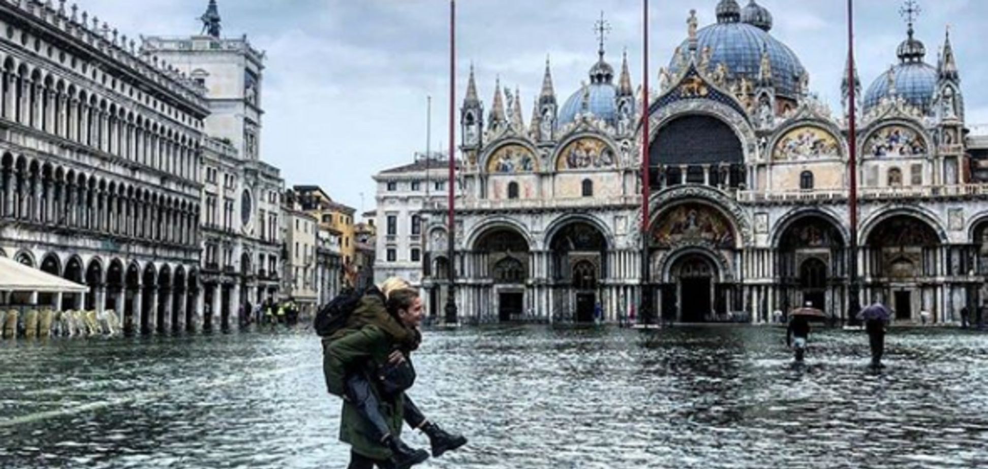 Венеція повністю пішла під воду: фото й відео масштабного потопу
