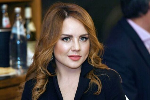 Відома російська співачка шокувала опухлим обличчям: відео