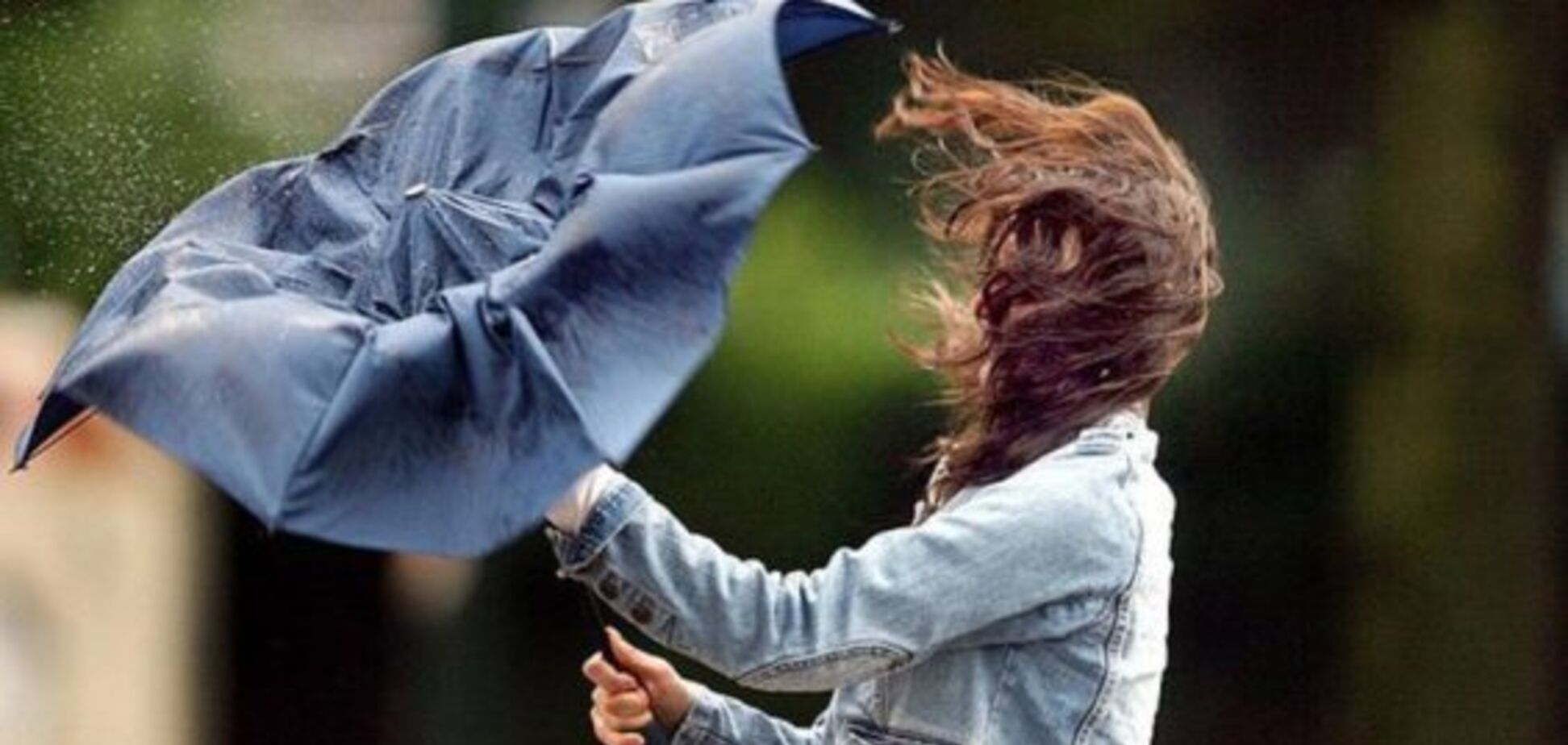 Штормовий вітер: синоптики попередили про погіршення погоди в Дніпрі