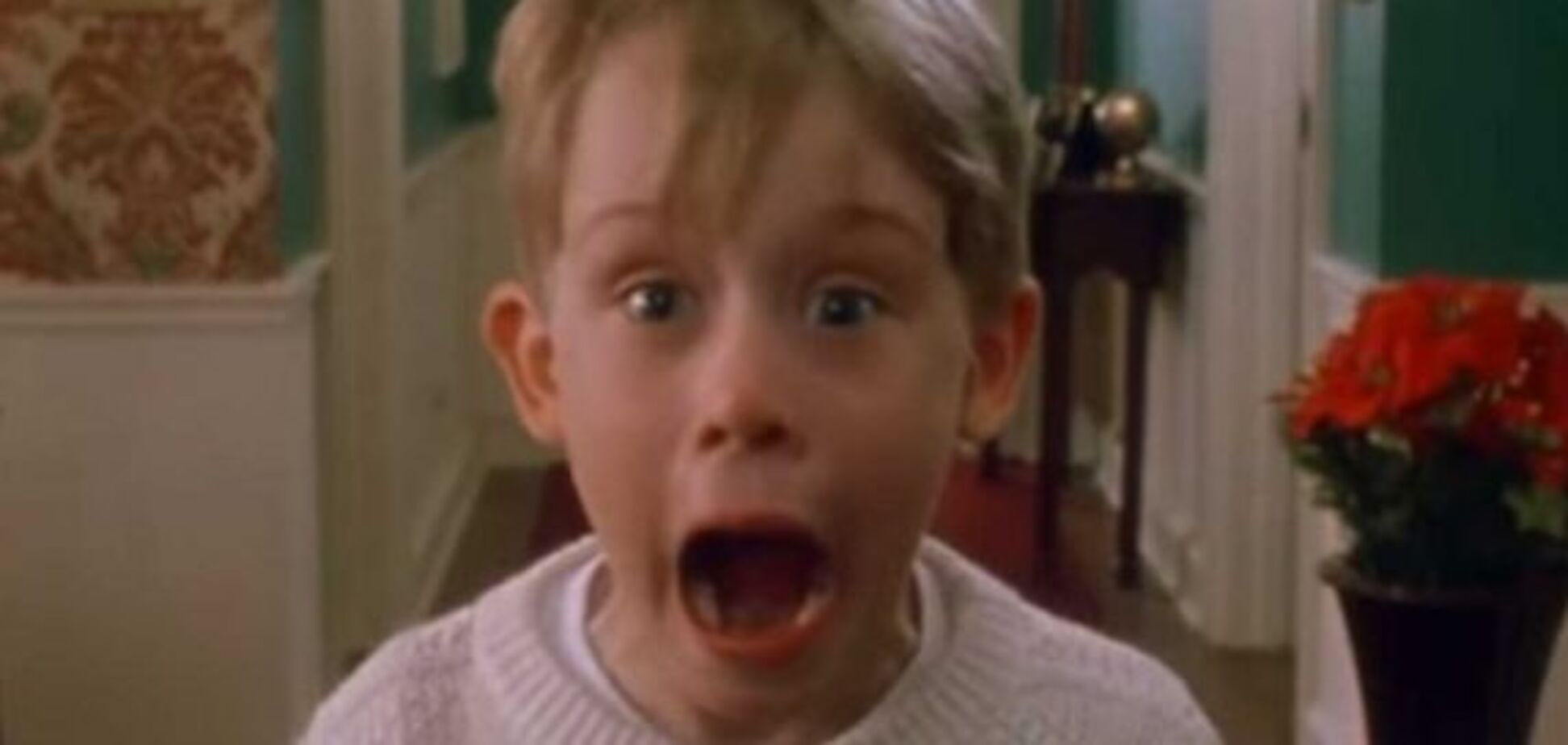 Плач почули сусіди: у Кривому Розі горе-мати покинула трьох дітей у квартирі