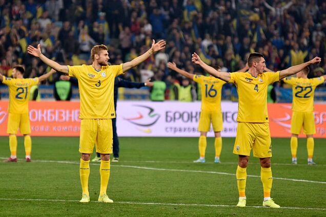 Игроки сборной Украины после матча с Португалией, когда "сине-желтые" вышли на Евро-2020