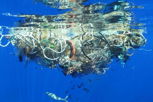 Подорож гігантських островів сміття в океані: NASA показало страхітливу картину – відео