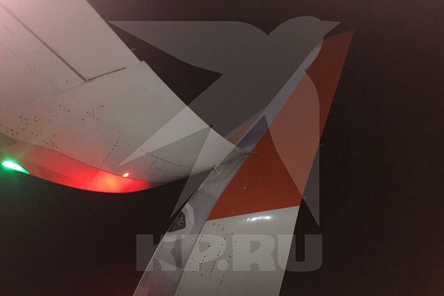 В 'Шереметьево' столкнулись самолеты с пассажирами. Фото с места ЧП