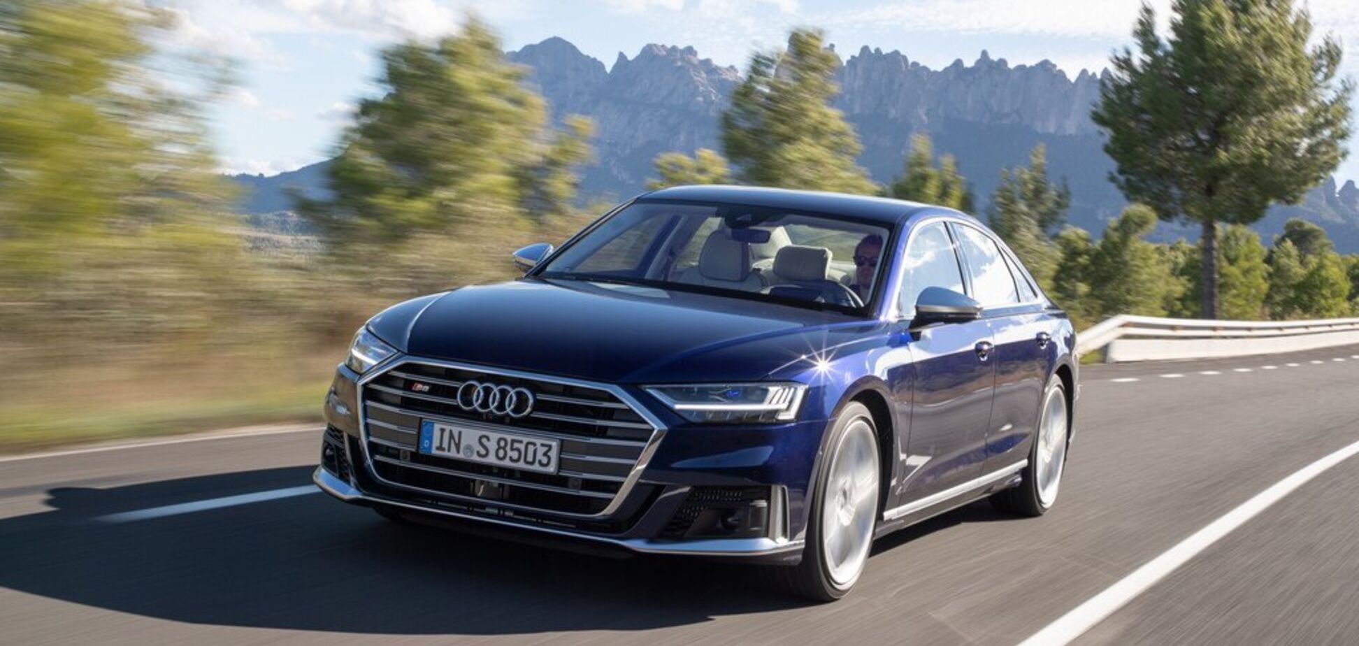 До 'сотні' за 3,8 секунди: новий Audi S8 здивував своєю динамікою
